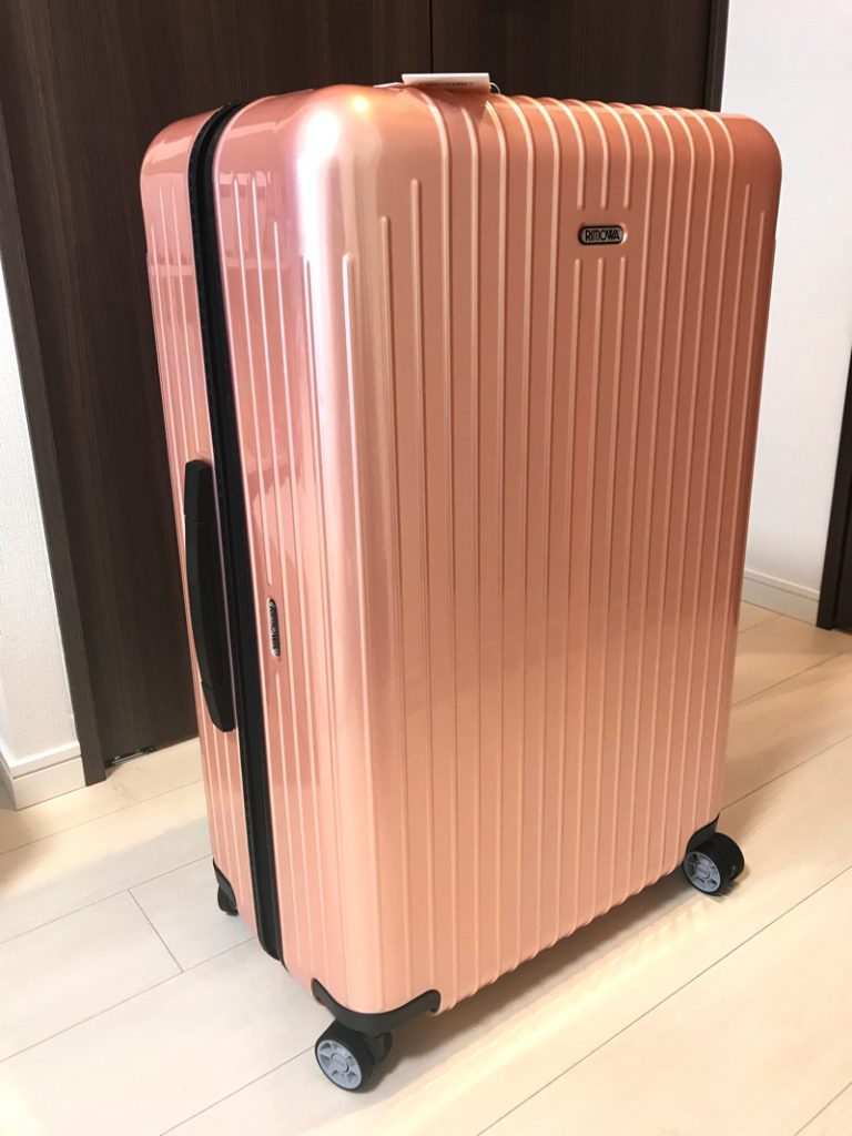 リモワのパールローズスーツケース84L